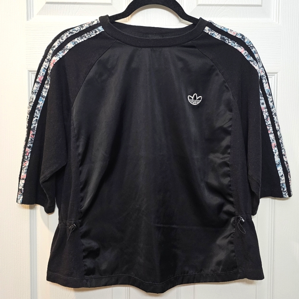 Adidas Black with Floral 3 Stripes Boxy Cropped Sinch Tee Women's Size XS